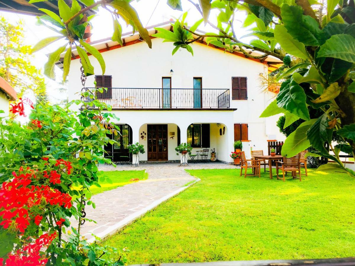 B&B Villa Incrocca Cerreto dʼEsi Exterior foto